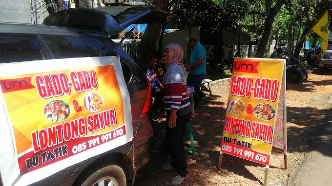 Sarapan Sederhana & Nyaman di Malang ke Warung Mobil Gado-Gado Bu Tatik