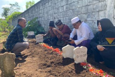 Makam ibu dan anak korban laka di Poncokusumo, Kabupaten Malang (blok-a.com/ Putu Ayu Pratama S)