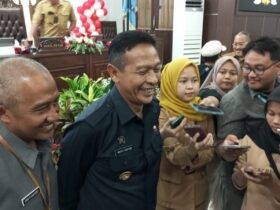 kabar adanya ASN yang masih aktif ikut dalam kontestasi Pemilihan Wali Kota (Pilwakot) Kota Malang membuat PJ Wali Kota Malang, Wahyu Hidayat, langsung mengambil tindakan tegas. 