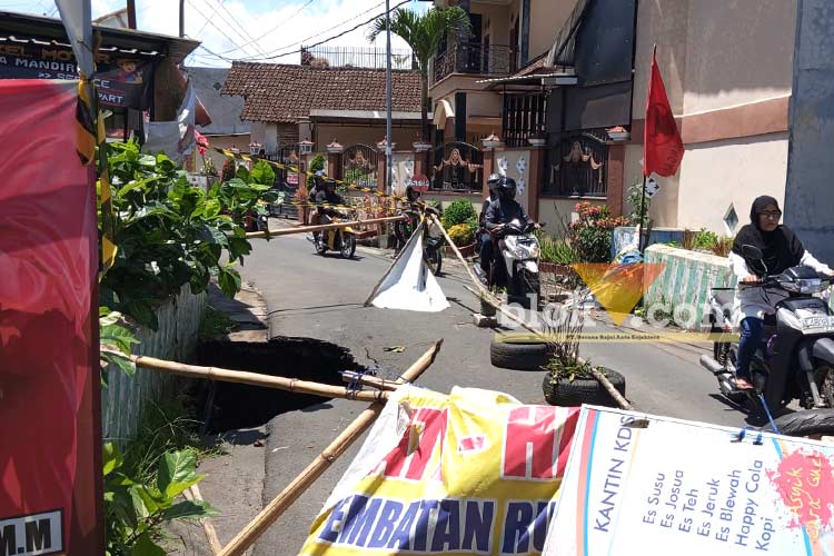 Kondisi Jembatan Klandungan yang rusak (dok: Satria Akbar Sigit/Blok-a.com)
