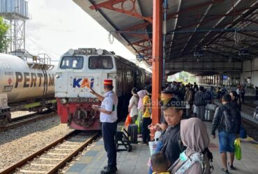 Penumpang KA keberangkatan Daop 7 Madiun. (blok-a.com/Fajar)