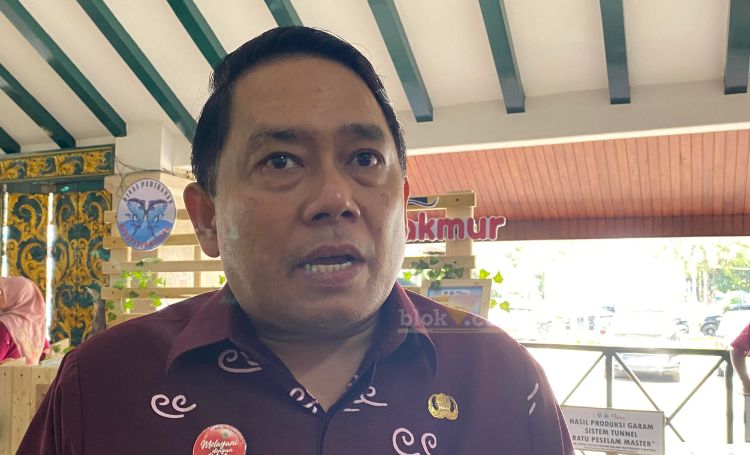 Kepala Dinas Perikanan Kabupaten Malang, Victor Sembiring saat ditemui awakmedia (blok-a.com/ Putu Ayu Pratama S)