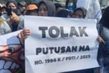 Demo buruh PT Bumi Menara Internusa (BMI) di PN Kepanjen, Malang.