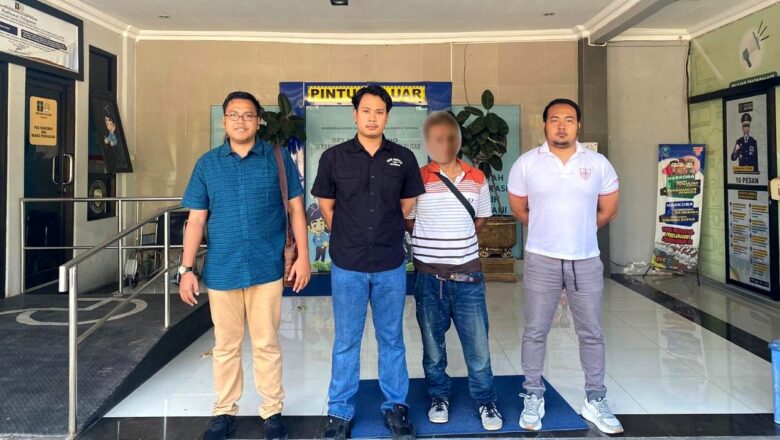 Kanim Kelas 2 Non TPI Blitar membantu proses pemulangan NH bin M (25), pria kelahiran Selangor, Malaysia ke negaranya. (blok-a.com/Fajar)