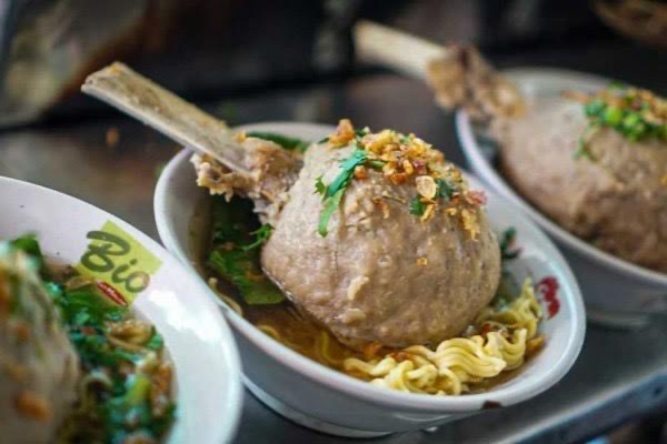 Bakso Iga Kuah Pedas Rp 10 Ribuan di Malang, Gaskan ke Bakso Cak Ud