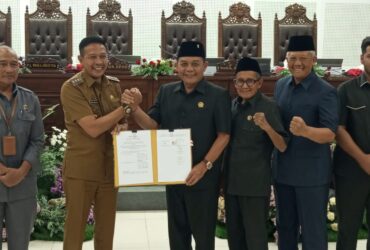 DPRD Kota Malang Sahkan Ranperda Pertsnggungjawaban APBD 2023