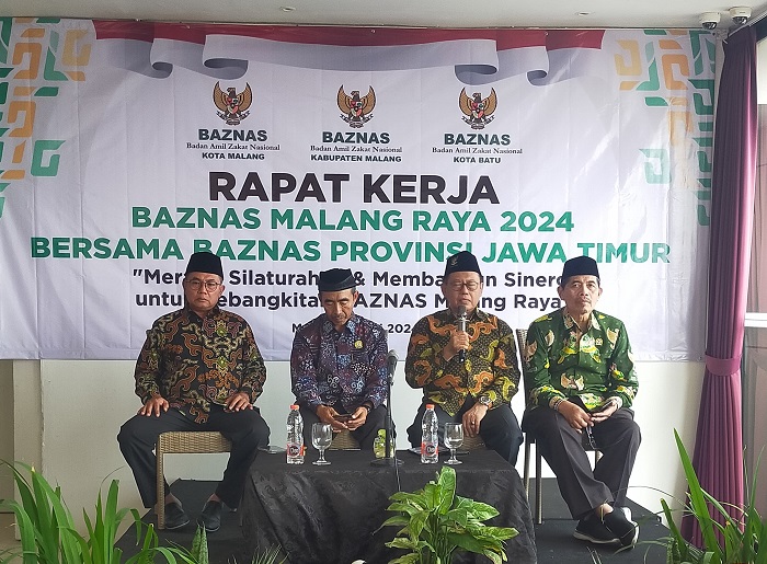 Pimpinan Baznas Malang Raya, Prof Kasuwi Syaiban (Ketua Baznas Kota Malang), Drs Abu Sufyan (Kota Batu), KH Khoirul Hafidz Fanani (Kabupaten Malang).