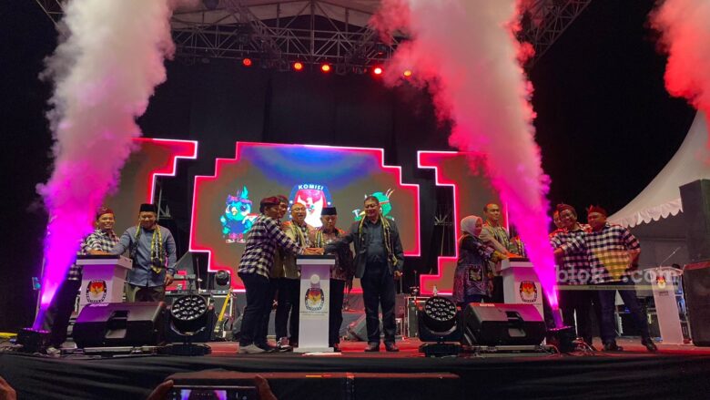 Peluncurkan jingle dan maskot Pilkada Kabupaten Malang 2024 (Blok-a.com/ Putu Ayu Pratama S)