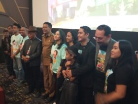 Kota Malang, blok-a.com - Industri film di Malang kembali diramaikan kehadiran film terbaru berjudul "Es Teh Hangat". Film ini