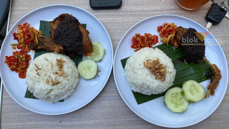 Bebek Carok bumbu hitam madura di Malang (blok-a.com/ Putu Ayu Pratama S)