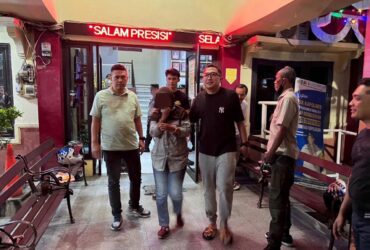 Terduga pelaku pembunuhan Pakis Malang digiring ke Polres Malang, Minggu (21/7/2024).