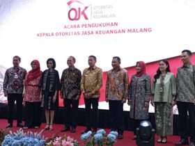 caption:PJ Walikota Malang Bersama Kepala OJK Baru Dalam Sesion Foto Bersama, Selasa (2/7/2024)