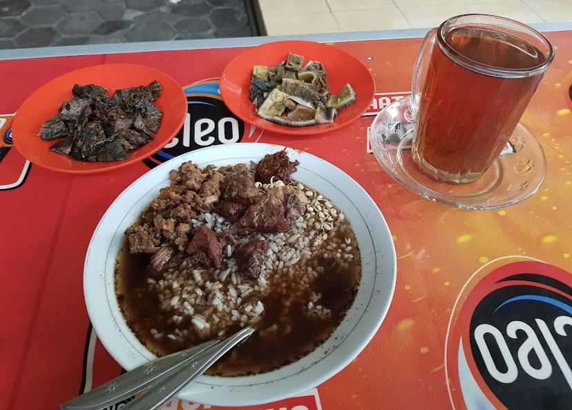 Warung Rawon Djenggot di Kota Malang, Irisan Dagingnya Jumbo dan Empuk