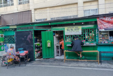 Warung Bu Hj Siti, Salah Satu Destinasi Kuliner Rawon Yang Enak dan Murah di Kota Malang
