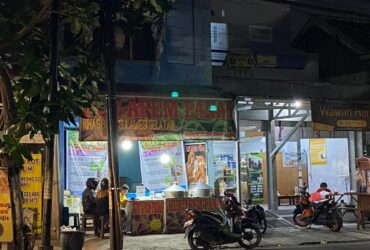 Kedai kue apem khas Bugis di M.T Haryono, Kota Malang (blok-a.com/ Putu Ayu Pratama S)