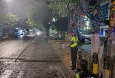 2 Orang Terluka Akibat Tabrakan Antara Mobil Toyota Agya dan Honda Beat di Dinoyo Kota Malang