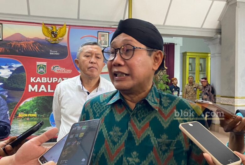 Mendes sekaligus Ketua Desk Pilkada DPP PKB, Abdul Halim Iskandar didampingi Ketua DPC PKB Kabupaten Malang, Kholiq saat kunjungan ke Kantor Bupati Malang (blok-a.com/ Putu Ayu Pratama S)