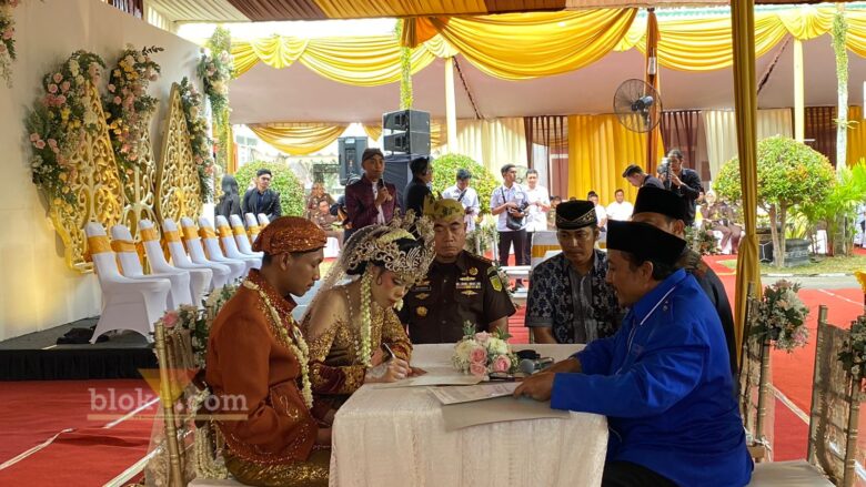 Isbat nikah dan nikah massal di Kejari Kabupaten Malang (blok-a.com/ Putu Ayu Pratama S)