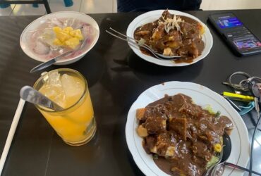 Rujak Cingur Bu Kus di Kota Malang yang Aduhai Dinikmati Bareng Kolak Pisangnya