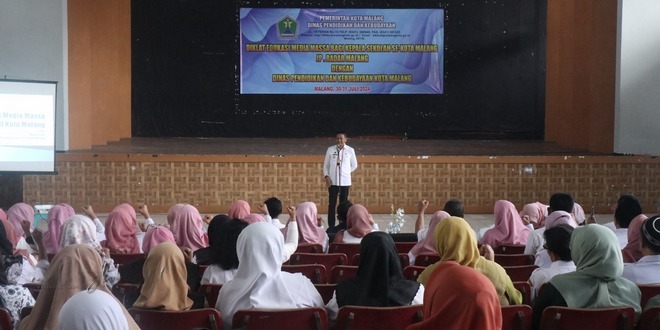 Dinas Pendidikan Kota Malang Edukasi Kepala Sekolah Hubungan Dengan Media Massa
