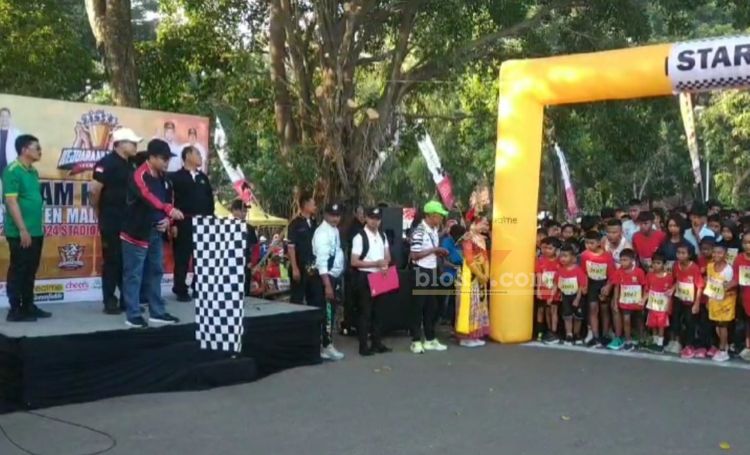 Wakil Bupati Malang, Kabiro Humas dan Umum Kemenpora RI dan Kadisporapar Malang, resmikan Tarkam Kemenpora, Sabtu (20/7/2024).(blok-a/Andik Agus)