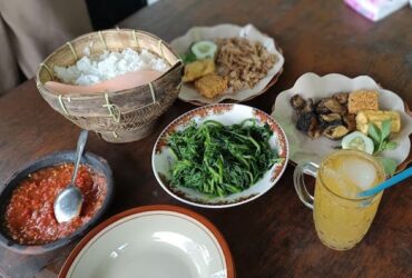 Mengintip Hidden Gem di Poncokusumo Malang, Warung Sedaer Sajikan Menu Ala Pedesaan