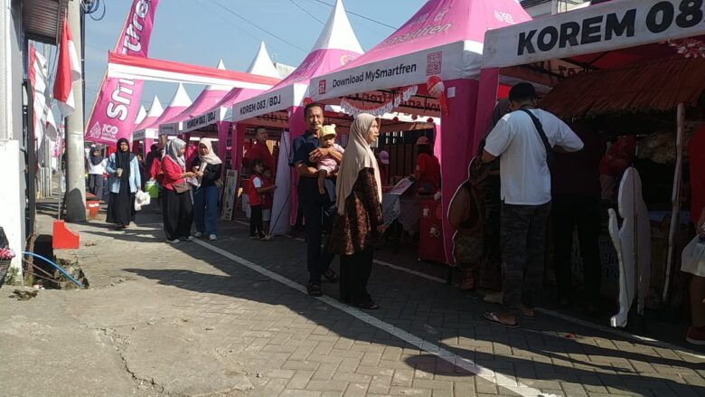 Agus berpesan, untuk warga RW 10 di Perumahan Grand Zam-Zam Regency Pakis, ini Malang agar menciptakan suasana yang aman, bersih dan tertib selama acara gerak jalan