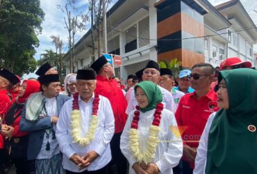 Daftar ke KPU Kabupaten Malang, Pasangan SaLaf siap Maju Pilbup Malang 2024 (blok-a.com/ Putu Ayu Pratama S)