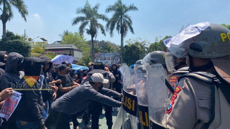 Kabupaten Malang, blok-a.com - Jelang Pemilihan Kepala Daerah (Pilkada) serentak 2024, jajaran kepolisian terus melakukan persiapan pengamanan.