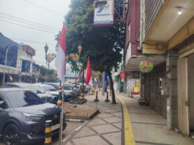 Pasca Sidak Pj Wali Kota Malang, Bendera Merah Putih Mulai Terpasang di Kayutangan Heritage