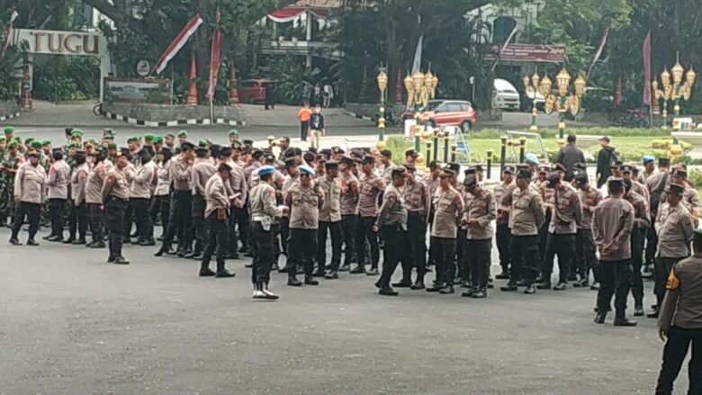 820 Petugas Gabungan Amankan Aksi Kawal Putusan MK di Kota Malang