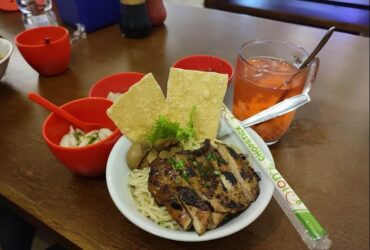 Menu mie ayam panggang jamur di Kedai Demi Apa Kota Malang (dok. Google review)