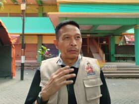 Wahyu Hidayat kunjungi Pasar Comboran usai kebakaran. (blok-a.com/Yogga Ardiawan)