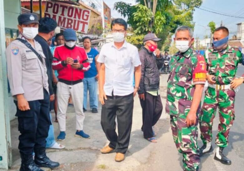 Kota Batu, blok-a.com - Seorang pria ditemukan meninggal di sebuah warung yang disewanya dalam kondisi sudah membusuk.