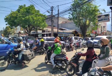Kemacetan di Jalan Sigura-Gura Kota Malang imbas pembangunan drainase (blok-a/Yogga Ardiawan)