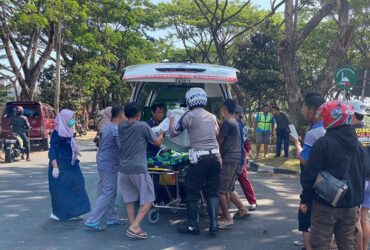 Evakuasi korban kecelakaan Jalibar, di Desa Mojosari, Kecamatan Kepanjen, Kabupaten Malang, Sabtu (14/9/2024) siang.