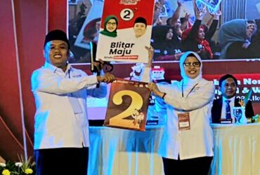 Paslon Bupati dan Wakil Bupati Blitar, Rini Syarifah (Mak Rini) dan Abdul Ghoni (Mas Ghoni) dapat nomor urut 2 di Pilkada Kabupaten Blitar 2024. (blok-a.com/Fajar)