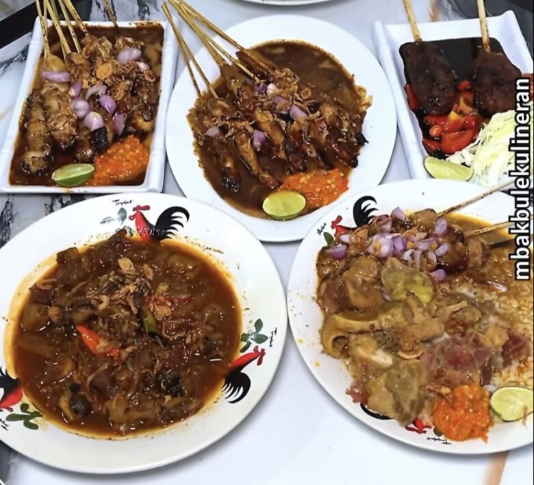 Aneka menu di Warung Sate Gurih Mahkota, Kota Batu (dok. Instagram @mbakbulekulineran)