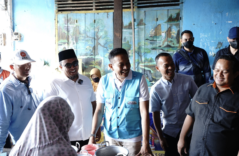 Wahyu Hidayat Sambang ke Pasar Blimbing, Borong Dagangan Warga dan Belanja Masalah