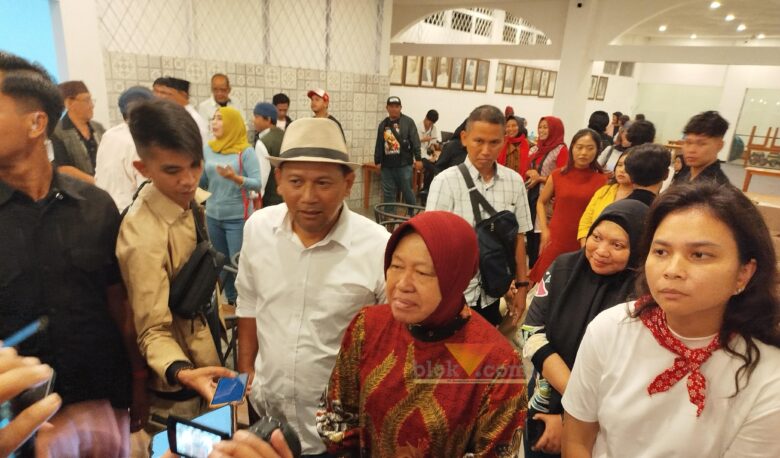 Cagub Jatim, Tri Rismaharini didamping paslon Walikota Malang, Sam Hc - Ganis Rumpoko (blok-a / Yogga Ardiawan) risma