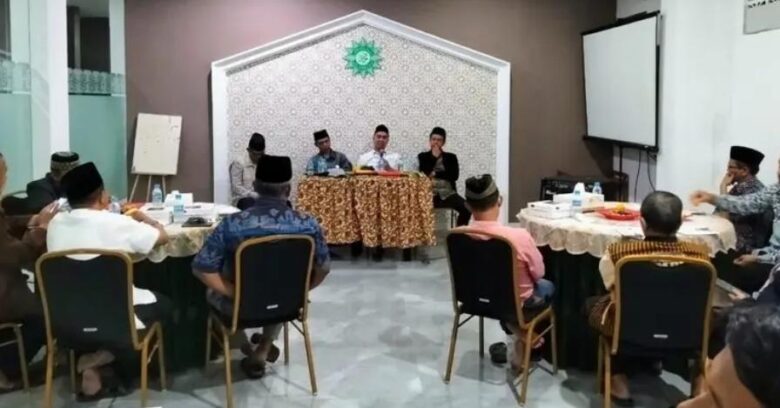 Paslon ABADI di kantor PDM, Jalan Gajayana, Kota Malang pada Rabu (9/10/2024) malam.