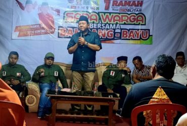 Pasangan calon Wali Kota dan Wakil Wali Kota Blitar, Bambang Rianto - Bayu Setyo Kuncoro terus blusukan menyapa warga Kota Blitar. (blok-a.com/Fajar)