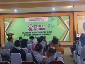 Kejari Kabupaten Blitar menggelar Cofee Morning bersama jurnalis dan ormas se-Blitar Raya. blok-a.com/Fajar)