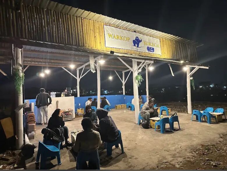 Kopi dingklik di Kota Malang Warkop Kolega (blok-a/Berril Labiq)