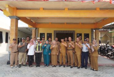 Wakil Bupati Malang, Hj. Lathifah Shohib saat meninjau program PISEW di Kecamatan Lawang (pro)