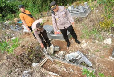 22 Makam yang dirusak oleh orang tak dikenal di Bantur (polresmalang)