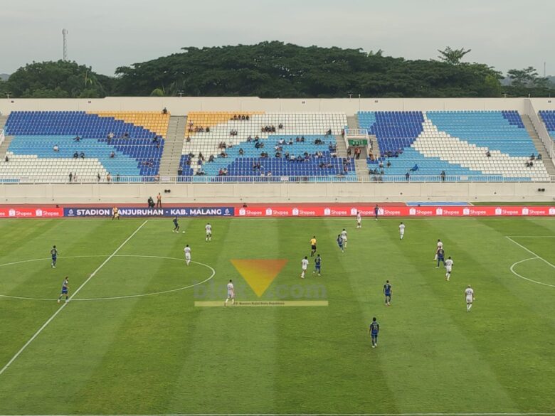 Laga Arema FC Vs Borneo FC Samarinda berakhir 1-3 untuk kemenangan tim tamu (blok-a.com / Yogga Ardiawan)