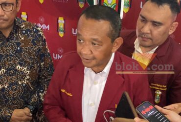Menteri Energi dan Sumber Daya Mineral (ESDM) Bahlil Lahadalia diwawancara soal fenomena motor brebet di UMM Dome, Malang, Rabu (29/10/2025) (blok-a/Bob Bimantara Leander)