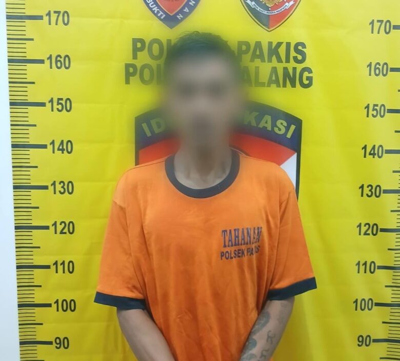 Pelaku Percobaan Pencurian di Pakis, JWS (28) saat diamankan pihak kepolisian (humaspolres)