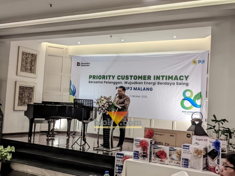 Manajer PLN UP3 Malang, Agung Wibowo saat dalam kegiatan Customer Intimacy (blok-a.com / Yogga Ardiawan)